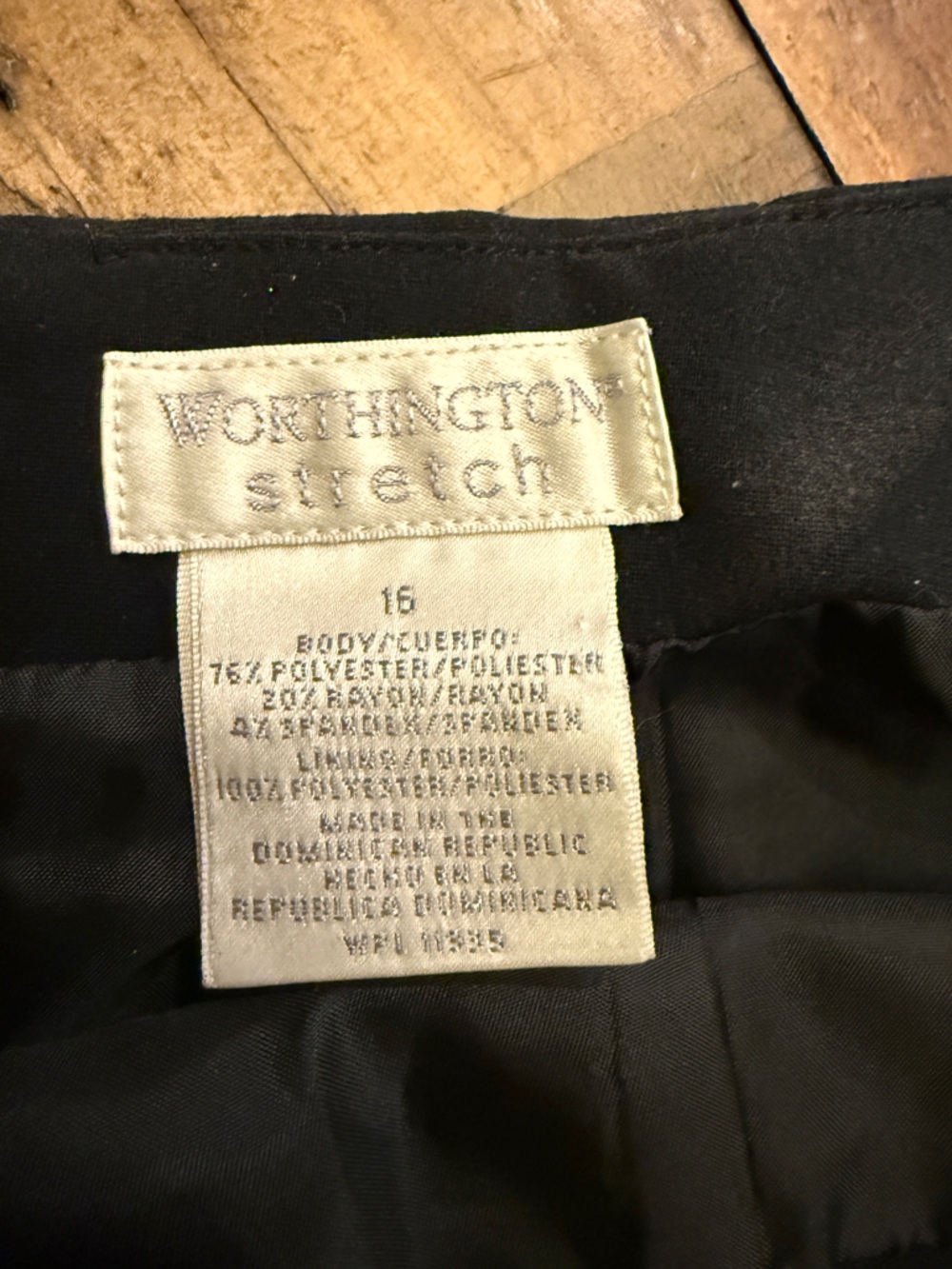 Worthington Stretch Black Straight Skirt - Picture 7 of 9